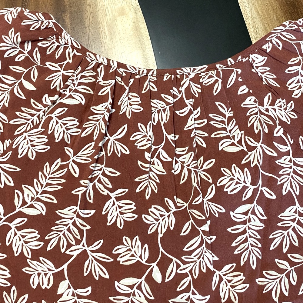 Old Navy Fall Top - Picture 5 of 11